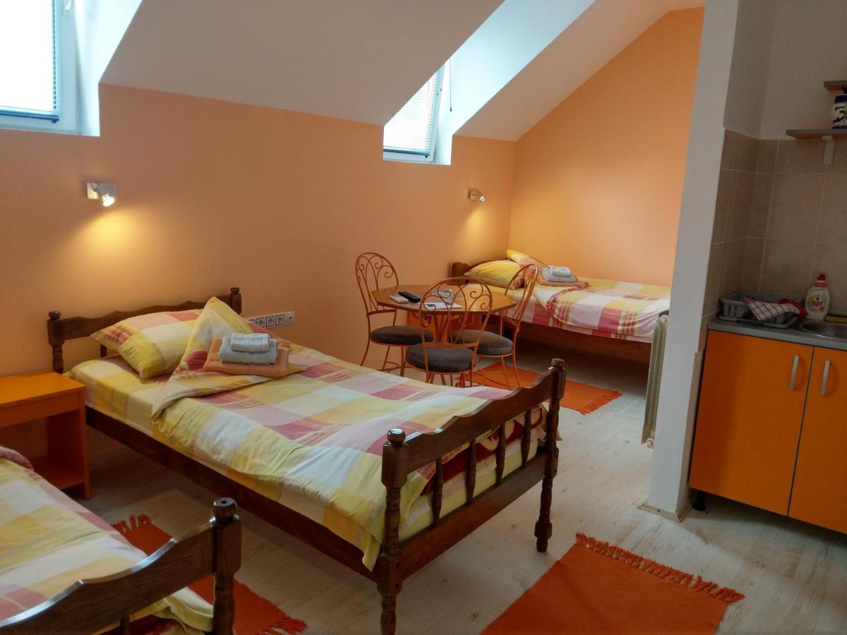 Apartment Harmonija Apatin Ngoại thất bức ảnh